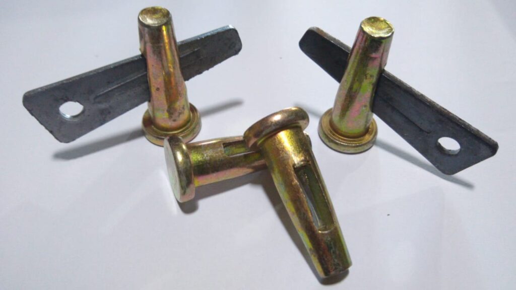 Stub Pins and Wedge Pins